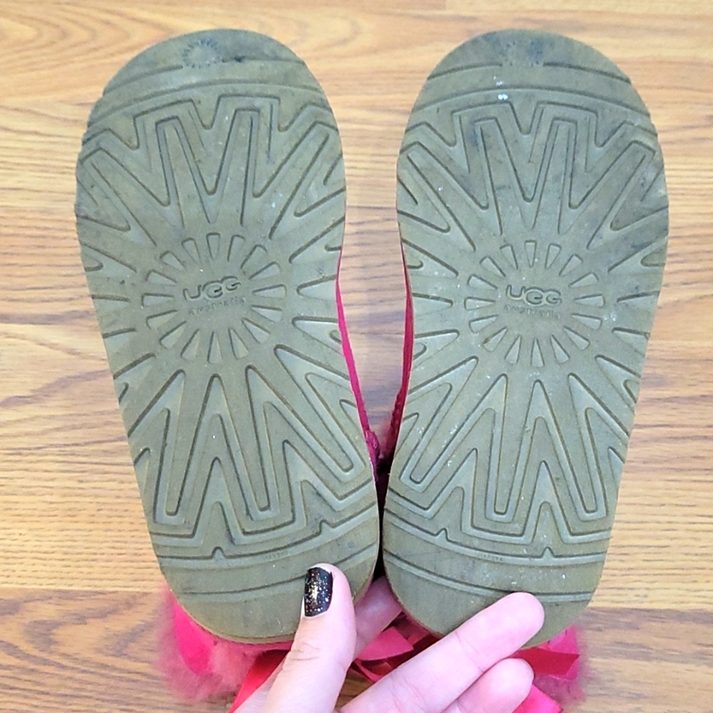 ❌❌❌SOLD❌❌❌UGG Bailey Bow Boots size 5 - Picture 8 of 10